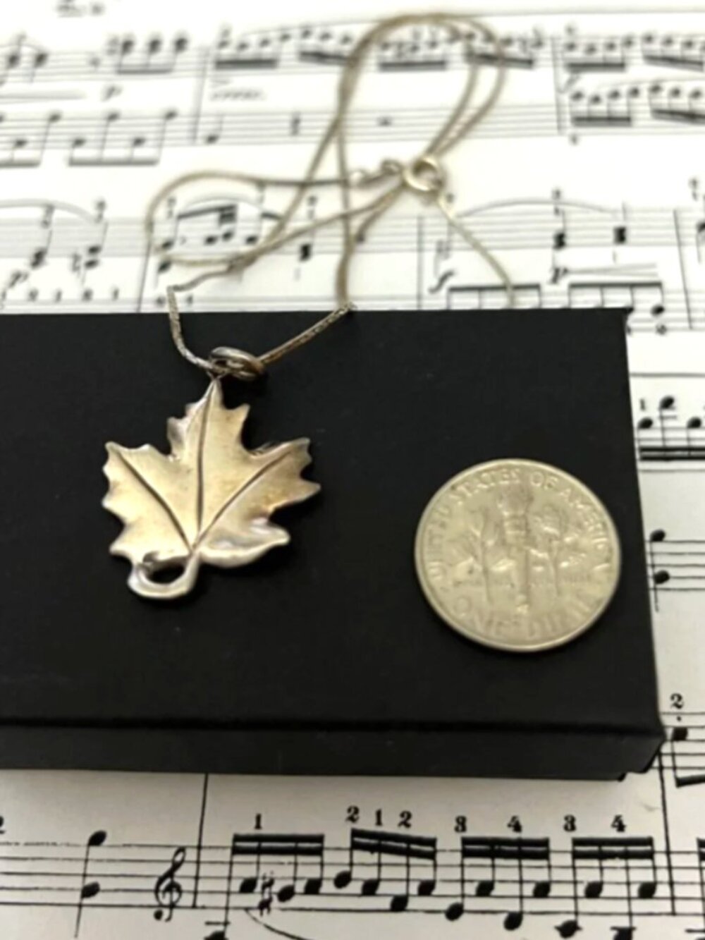 Rare-Retired-Tiffany & Co. Maple Leaf Pendant Sterling Silver 925 necklace